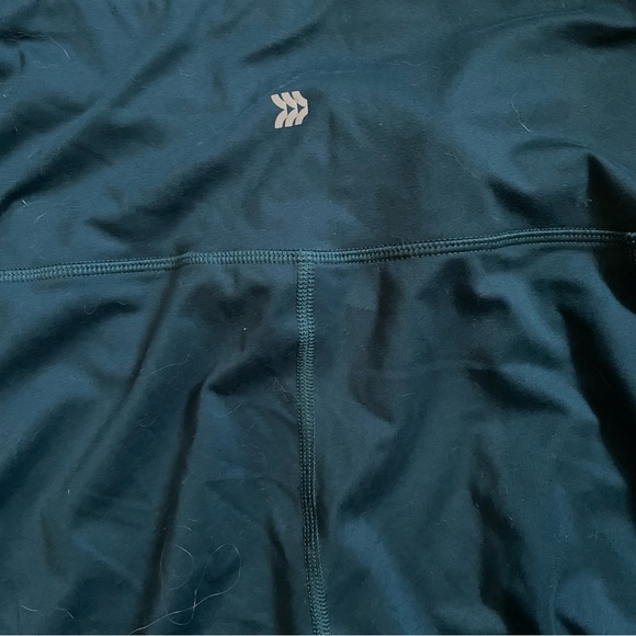 *DONATED* All In Motion | Target | Workout Capris | Pockets | XXL - Picture 3 of 7